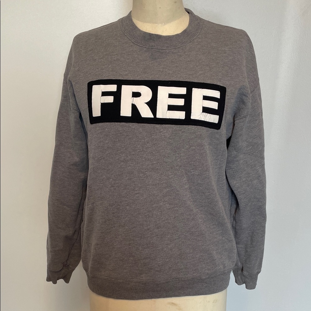 Wilfred Free Gray Crewneck Sweater with Bold 'FREE' Design